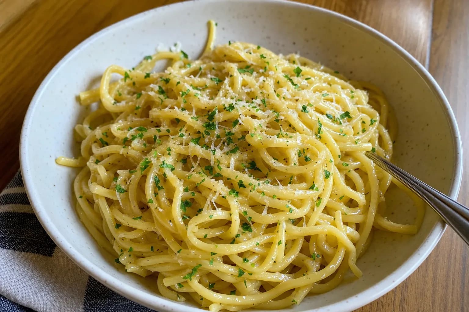 Butter Noodles: buttered egg noodles with Parmesan — Dinner recipe | Afoodrink