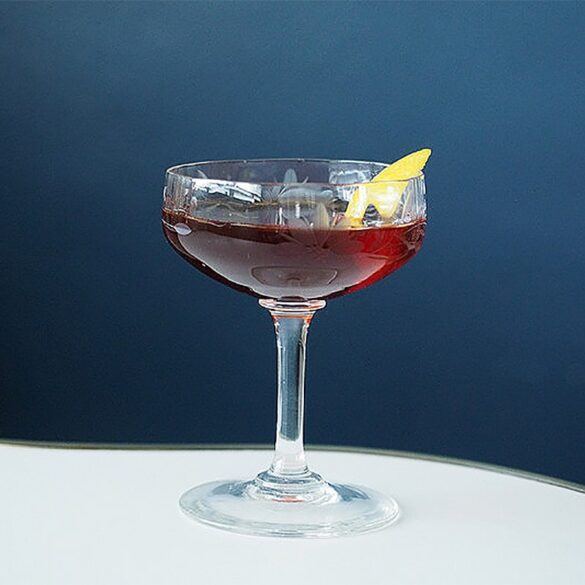 How to Craft the Iconic Waldorf Cocktail at Home How to Craft the Iconic Waldorf Cocktail at Home