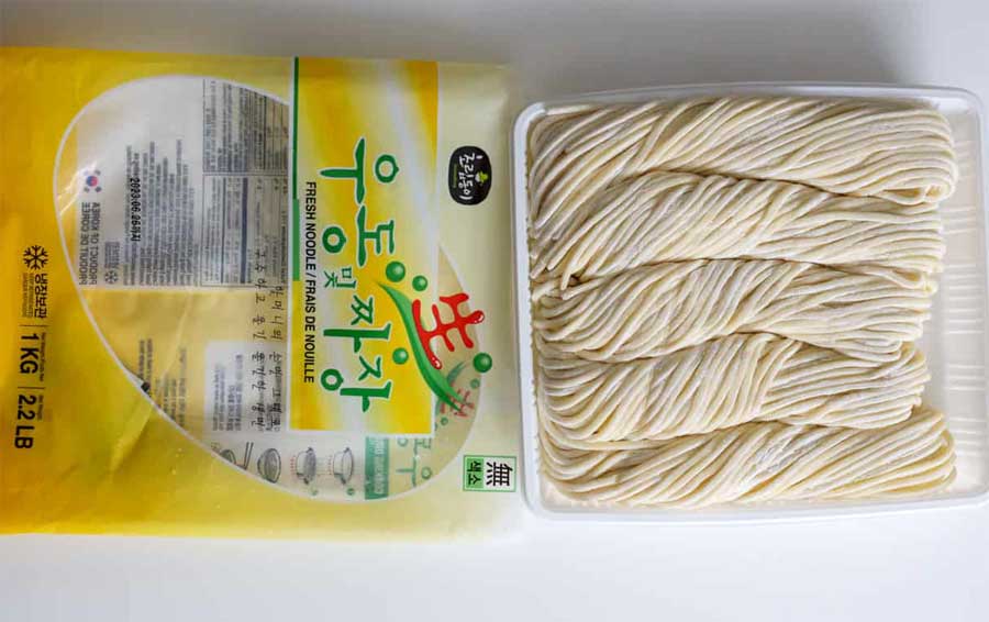 Korean wheat noodles look like